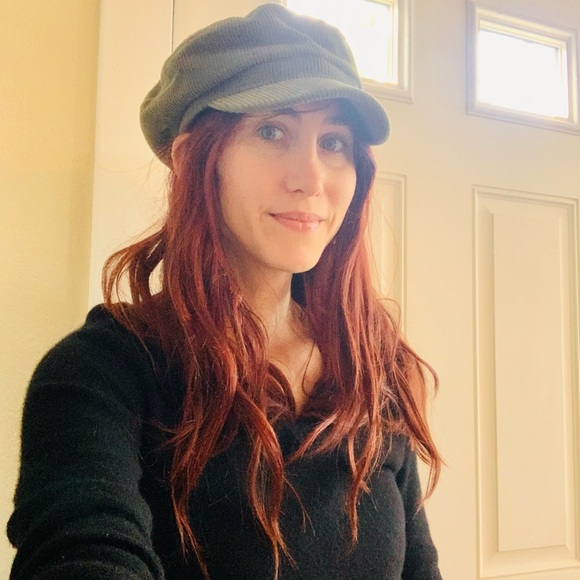 NWOT Wyeth Fiddler Cap. OS. Green Corduroy. - Picture 2 of 8